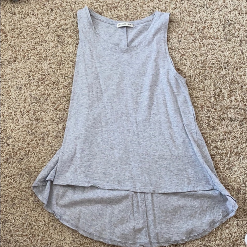 Gray tank top